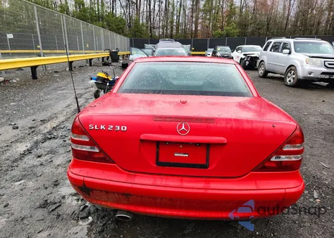 2004 Mercedes-Benz Slk 230 Kompressor z USA, uszkodzony, nr VIN WDBKK49F54F305447